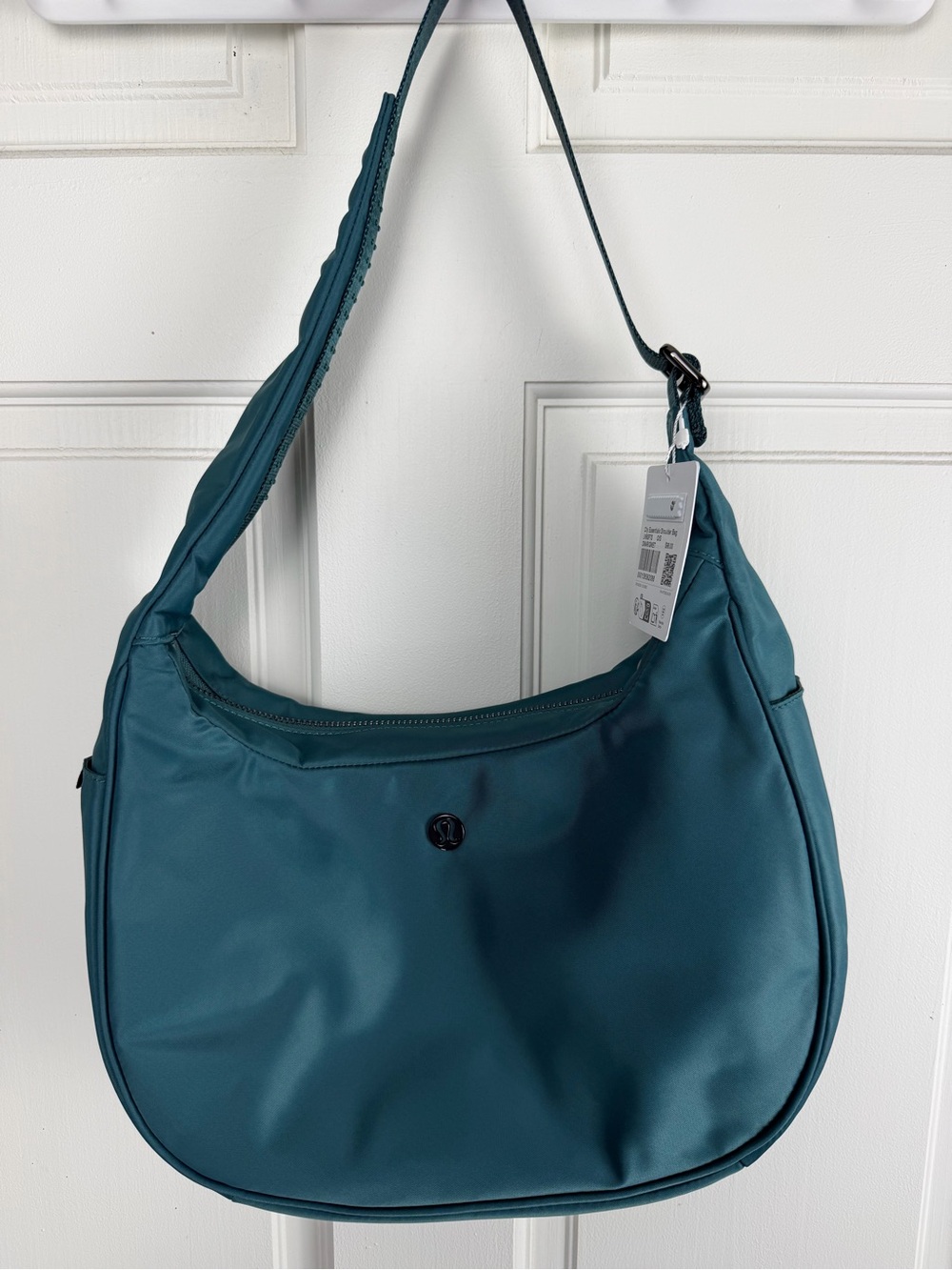 NWT Lululemon Teal city essentials Shoulder Bag - Stylish Everyday Carry